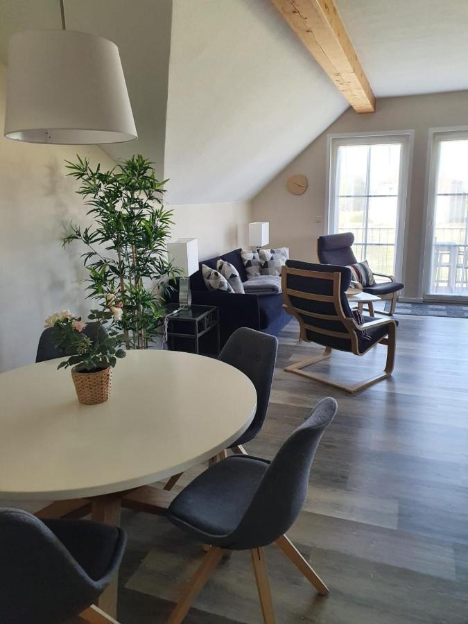 Ferienapartment Wiese & Meer Auf Ruegen Neddesitz Bagian luar foto