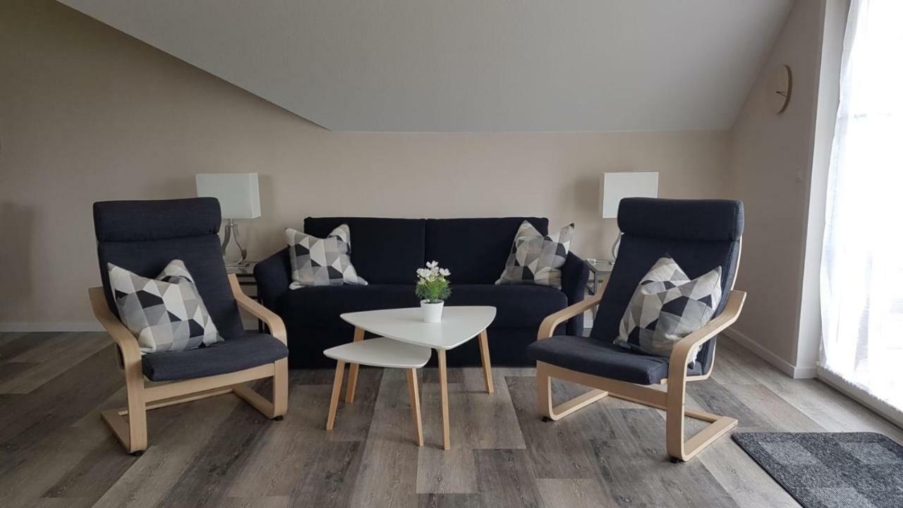 Ferienapartment Wiese & Meer Auf Ruegen Neddesitz Bagian luar foto