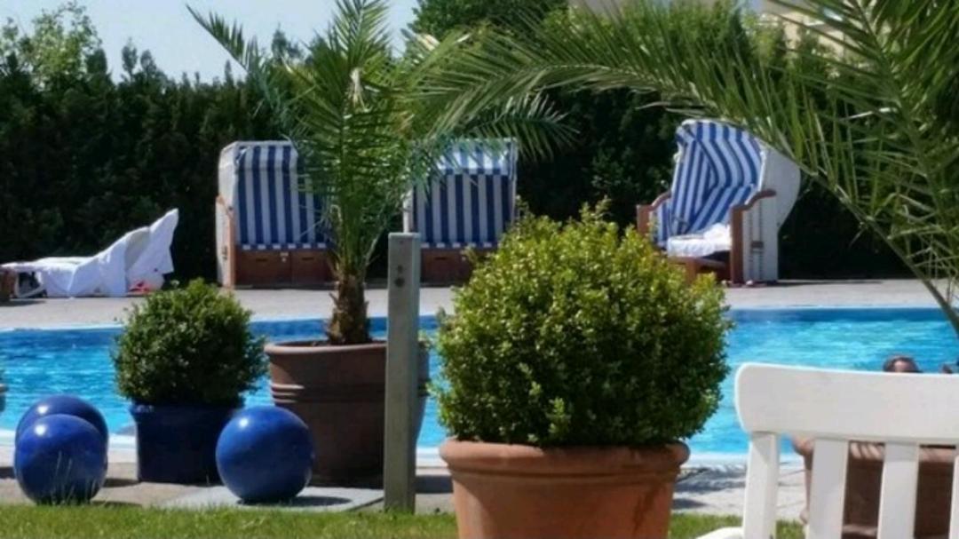 Ferienapartment Wiese & Meer Auf Ruegen Neddesitz Bagian luar foto